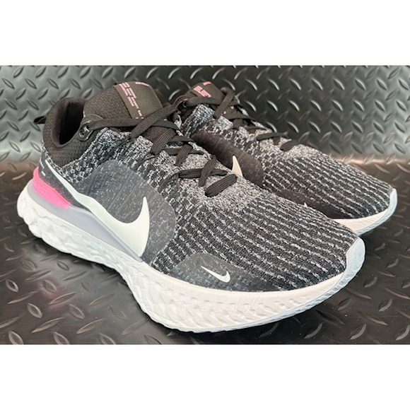 Nike React Infinity Run Black Grey Pink DZ3014-001 Mens sneakers size 12.5 - Picture 2 of 9